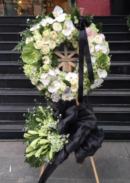 vòng hoa kính viếng