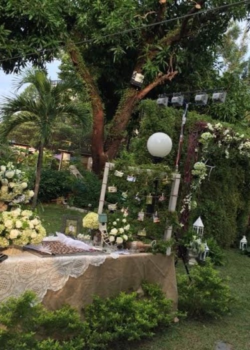 Cổng Hoa Ngoài Trời