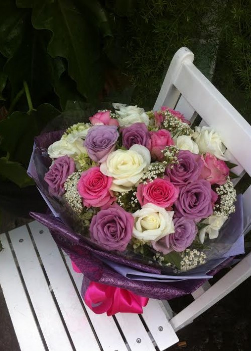 bó hoa hồng tím