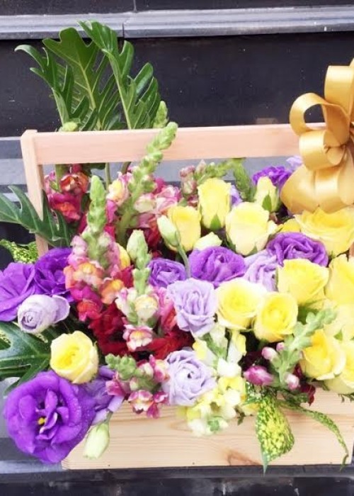 giỏ hoa xinh xắn