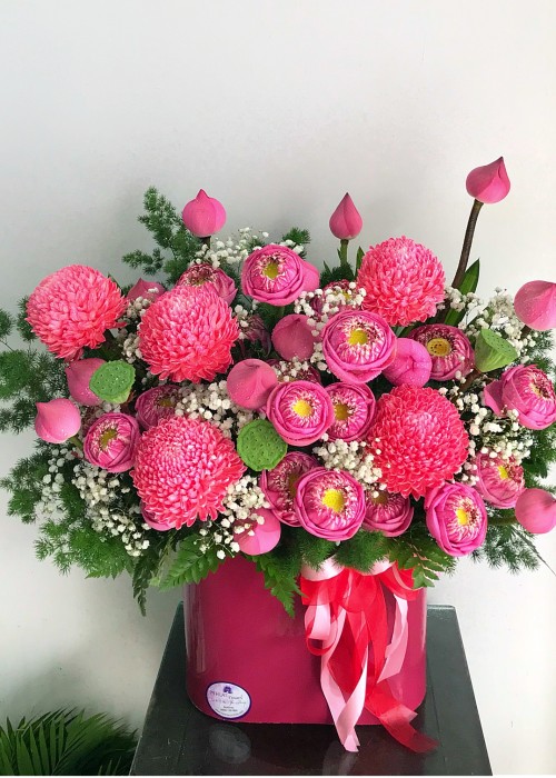 Cúc mẫu đơn và sen