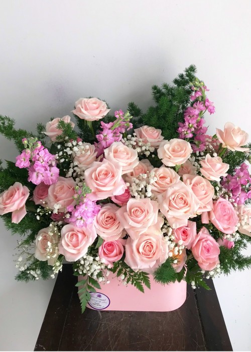 Hộp hoa hồng kem