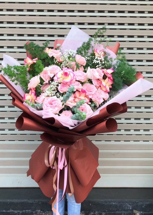 Bó hoa hồng nữ tính