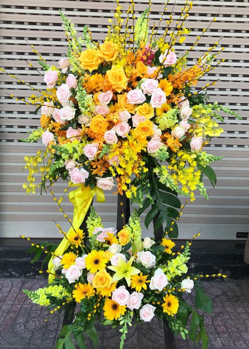 Kệ hoa chúc mừng tỏa nắng