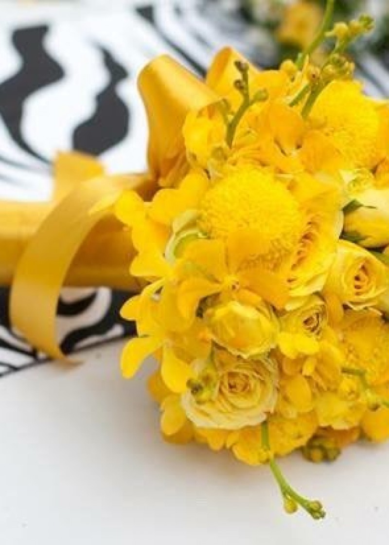 Hoa cầm tay cô dâu