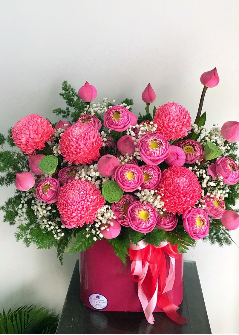 Cúc mẫu đơn và sen