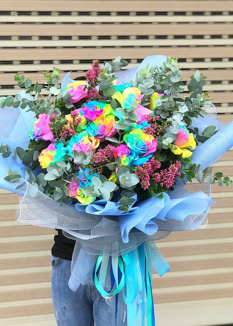 Bó hồng sắc màu