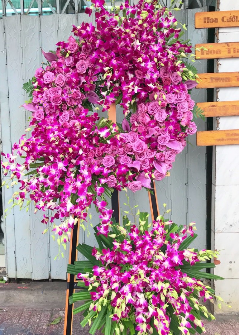 Hoa viếng tone tím