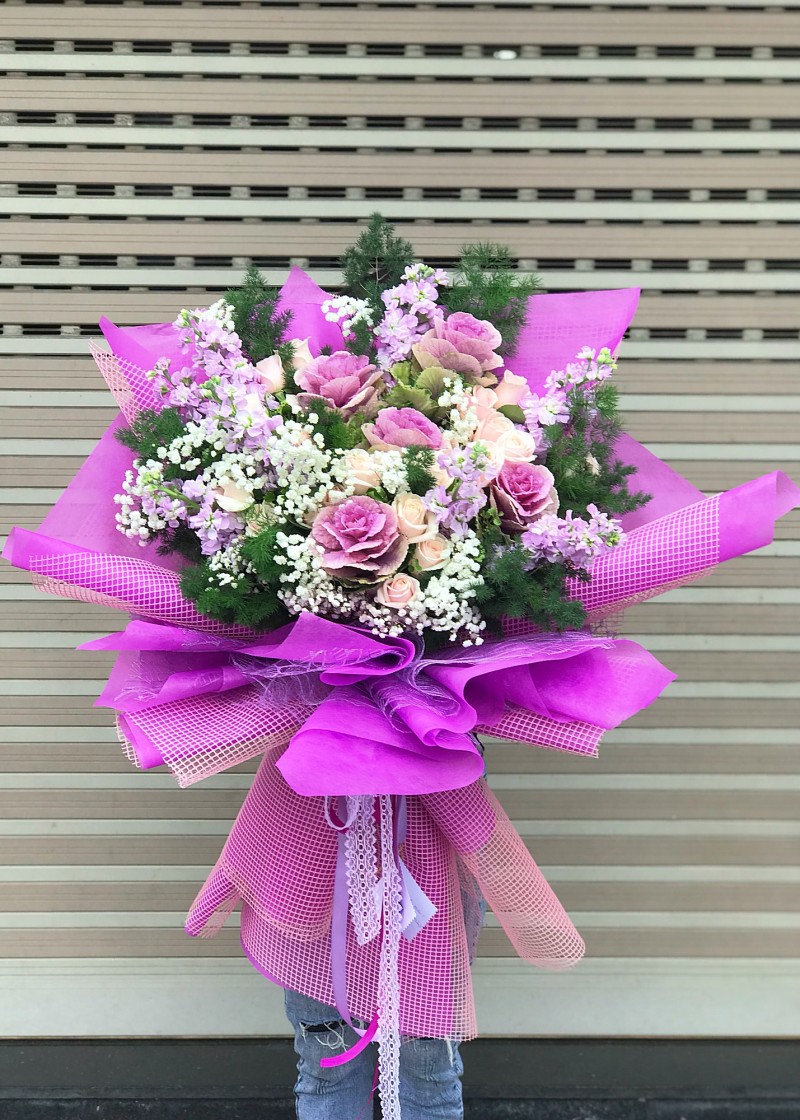 Bó hoa hồng sa mạc tone tím ngọt ngào