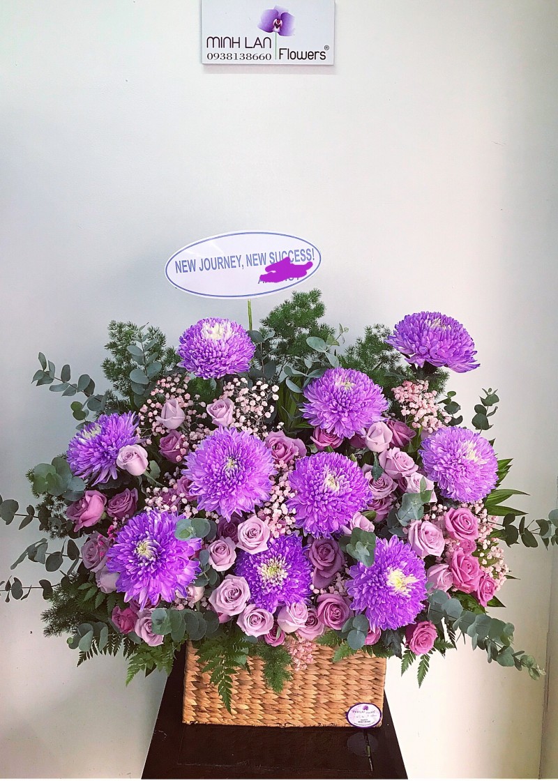 Giỏ hoa tone tím ngọt ngào