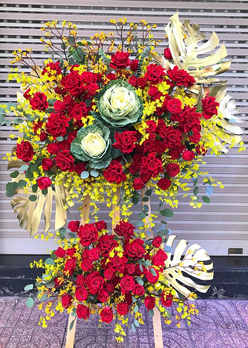 Kệ hoa chúc mừng sang trọng