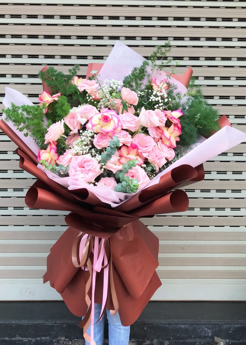 Bó hoa hồng nữ tính