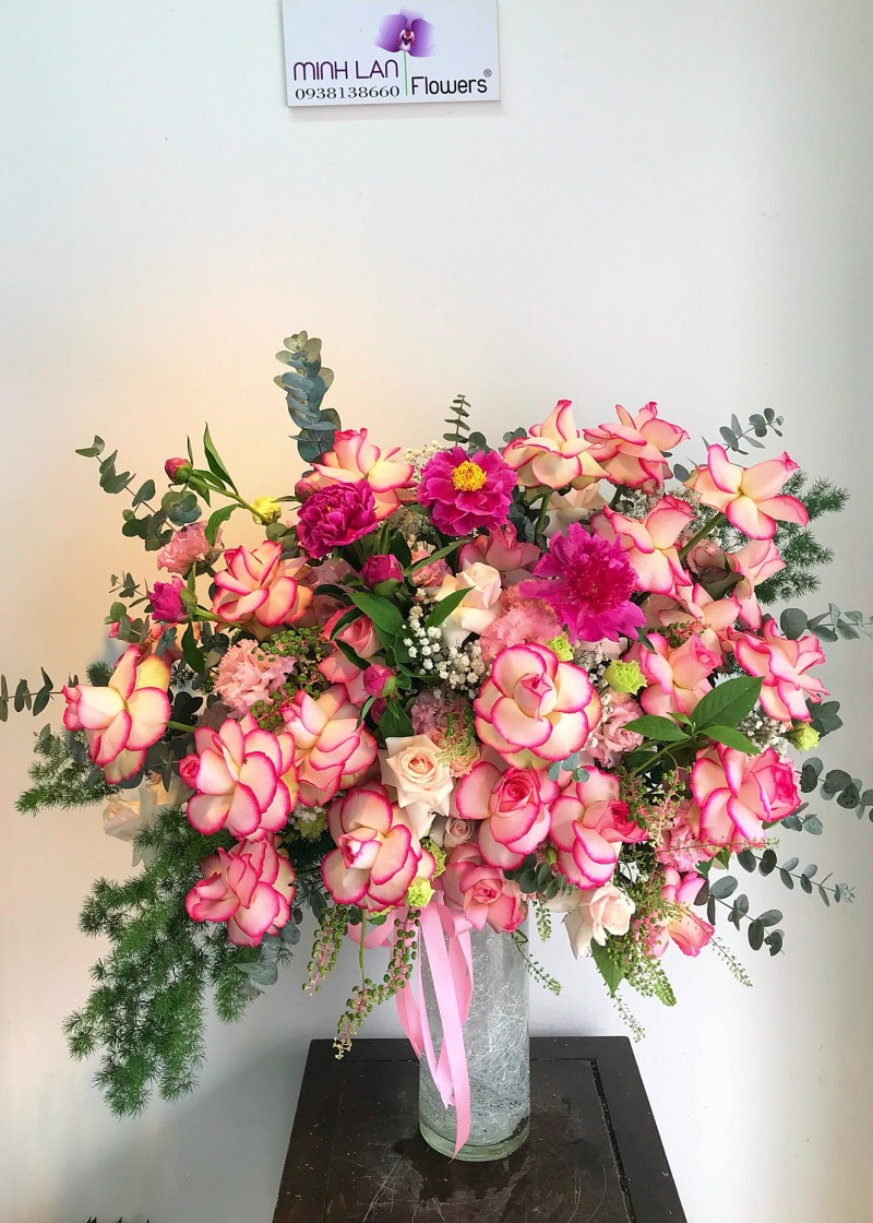 Hoa mẫu đơn và hồng song hỷ