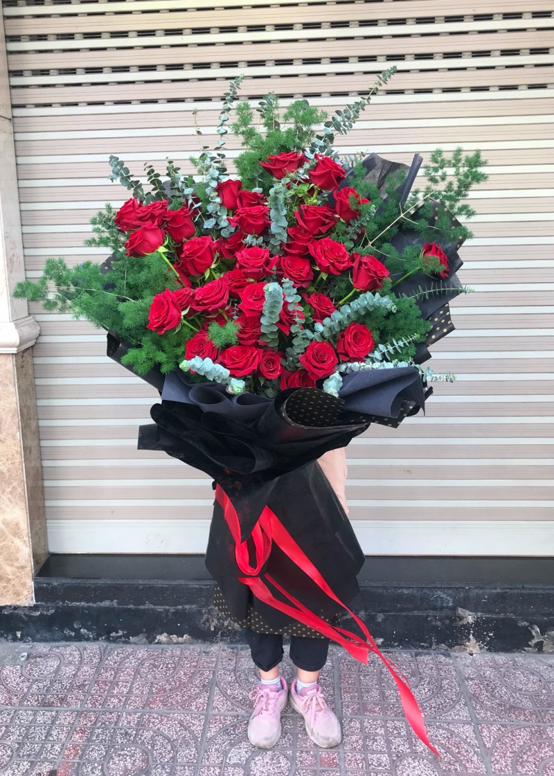 Bó hoa hồng đỏ ngọt ngào