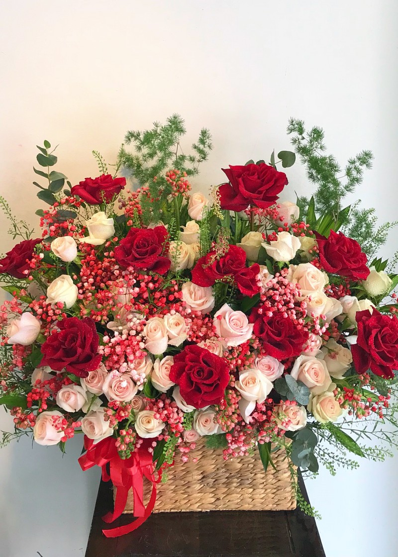 Giỏ hoa sang trọng
