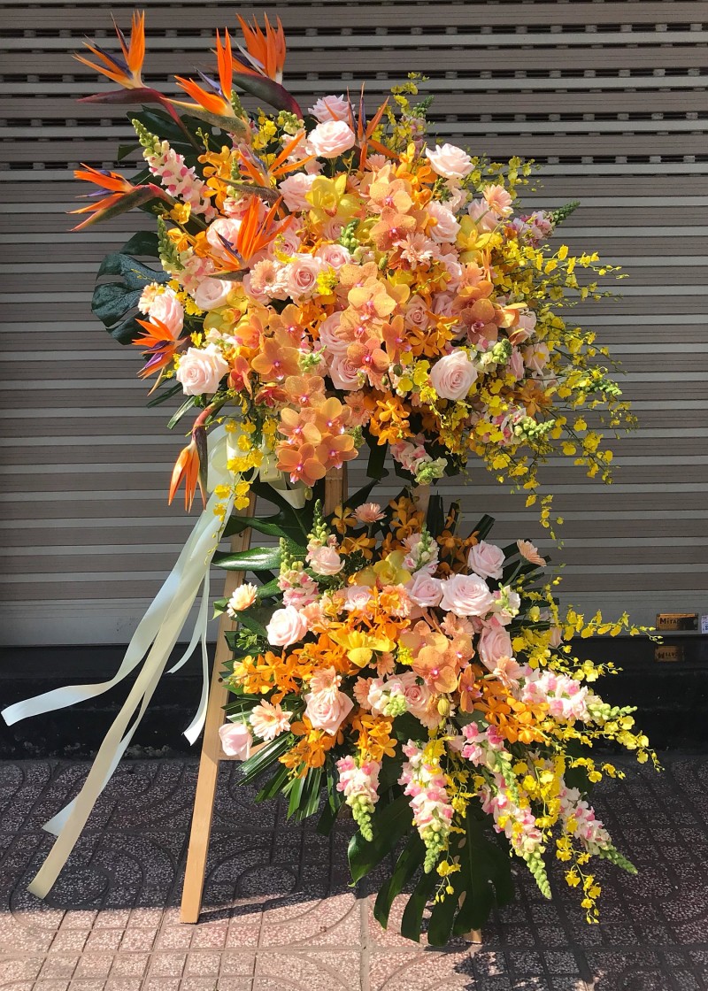 Hoa khai trương 2 tầng